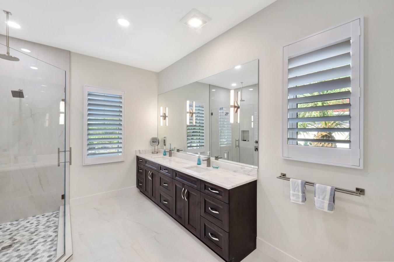 Sanibel, Lee, 33957, United States, 4 Bedrooms Bedrooms, ,3 BathroomsBathrooms,Residential,For Sale,2003830