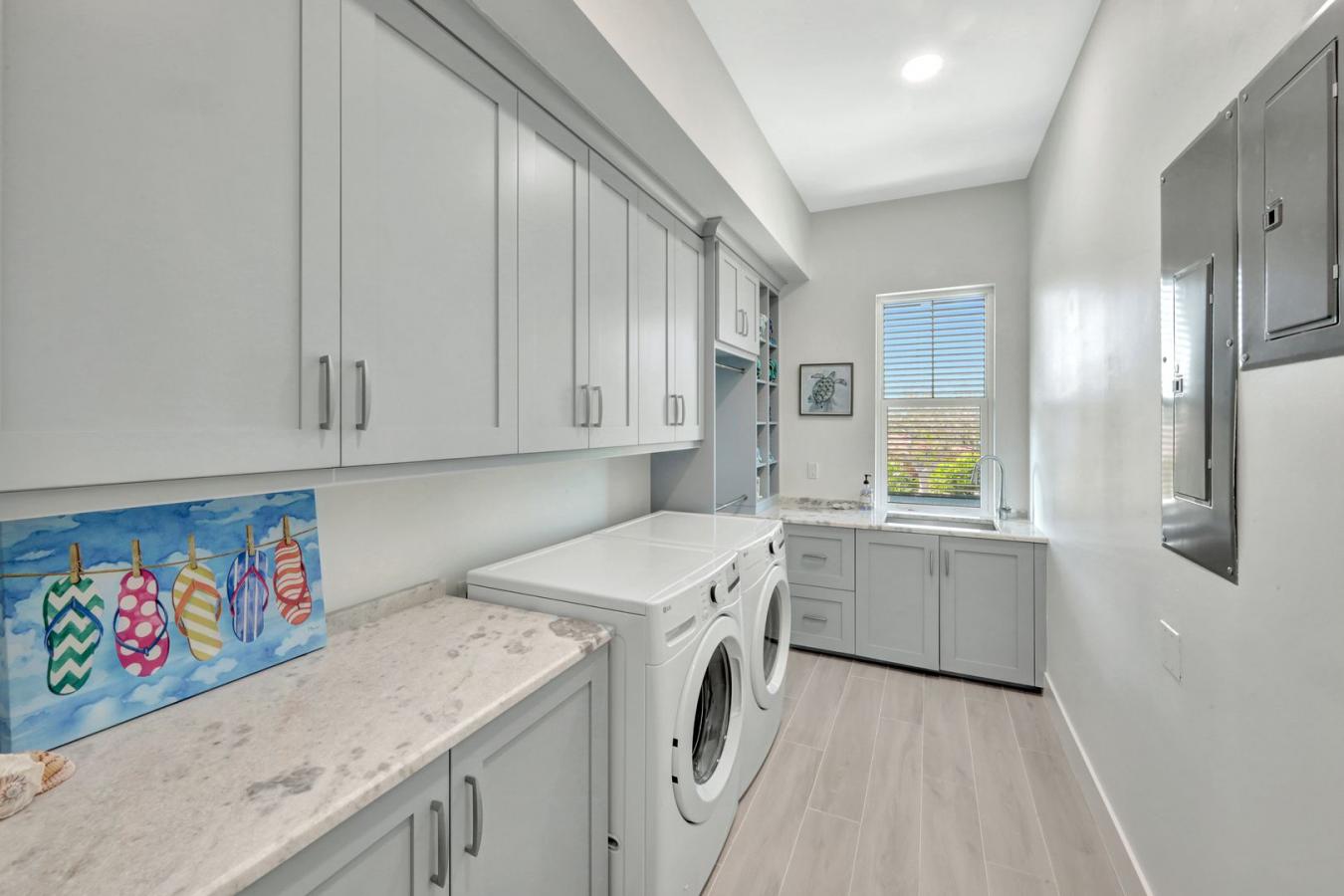 Sanibel, Lee, 33957, United States, 4 Bedrooms Bedrooms, ,3 BathroomsBathrooms,Residential,For Sale,2003830