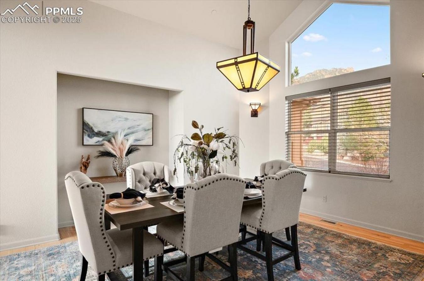 Colorado Springs, El Paso, 80906, United States, 5 Bedrooms Bedrooms, ,3 BathroomsBathrooms,Residential,For Sale,2003829