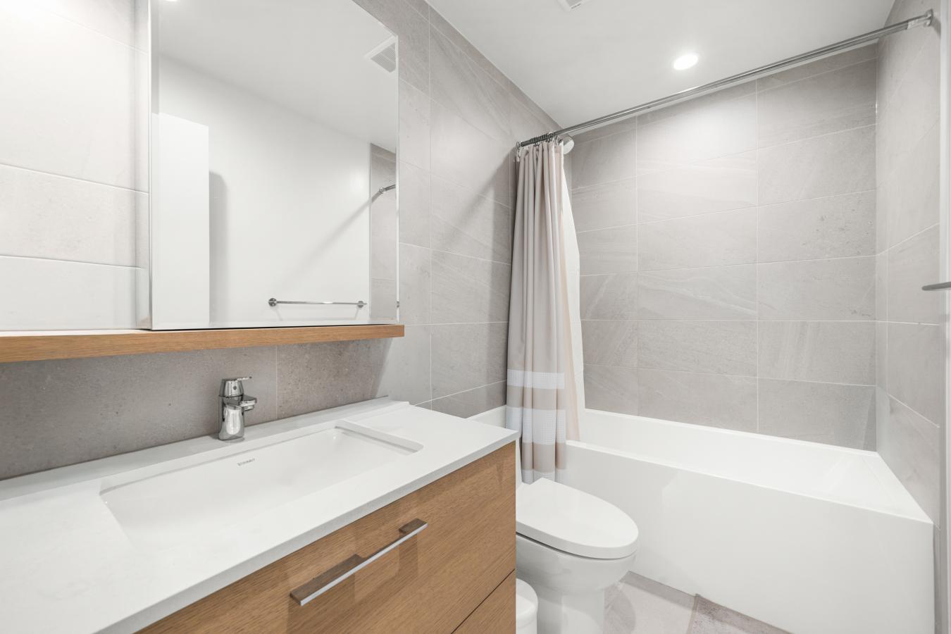 Burnaby, CANADA, V5C 0N4, Canada, 1 Bedroom Bedrooms, ,1 BathroomBathrooms,Residential,For Sale,2003827