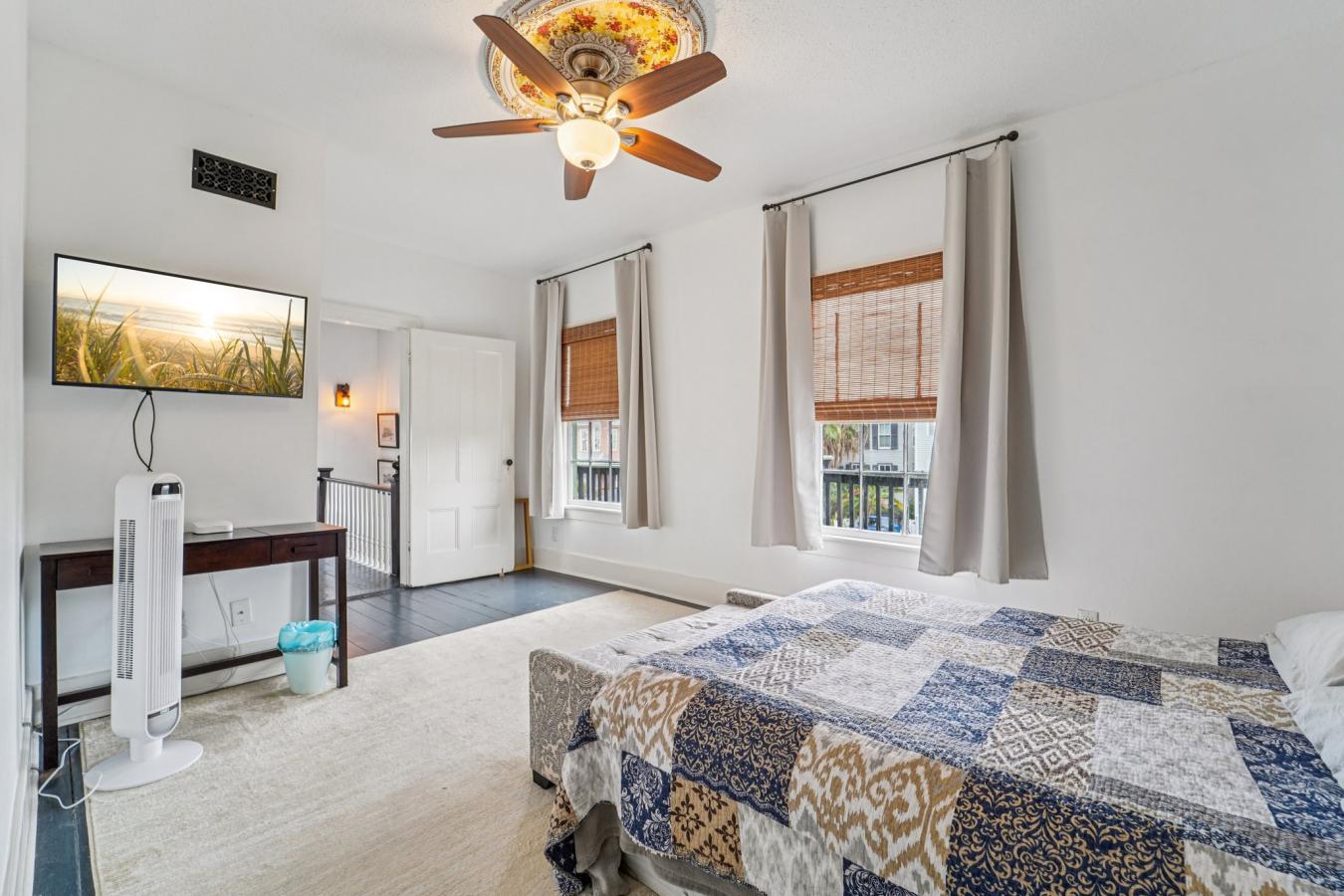 Galveston, Galveston, 77550, United States, 5 Bedrooms Bedrooms, ,3 BathroomsBathrooms,Residential,For Sale,2003825