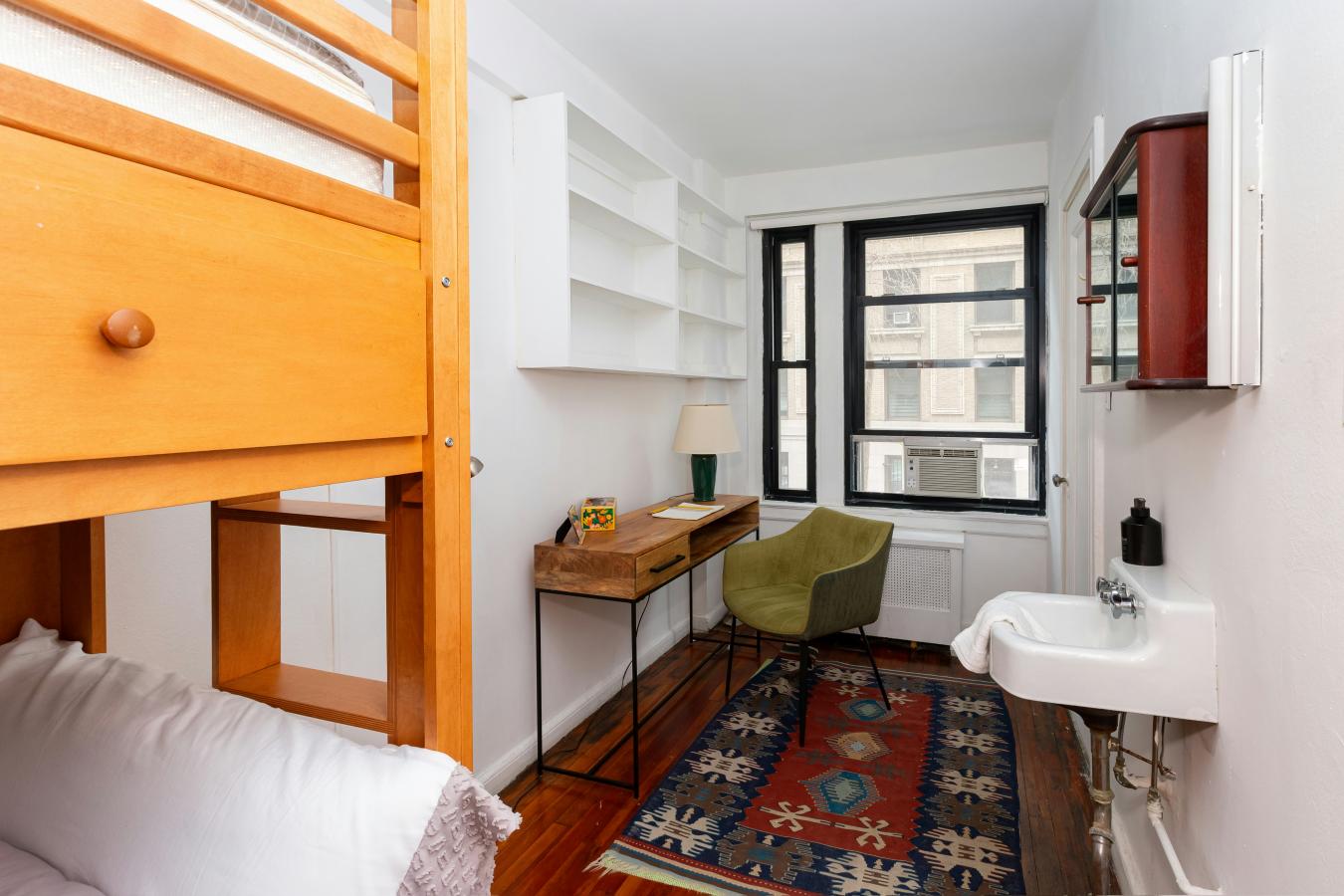 New York, New York, 10025, United States, 4 Bedrooms Bedrooms, ,3 BathroomsBathrooms,Residential,For Sale,2003824