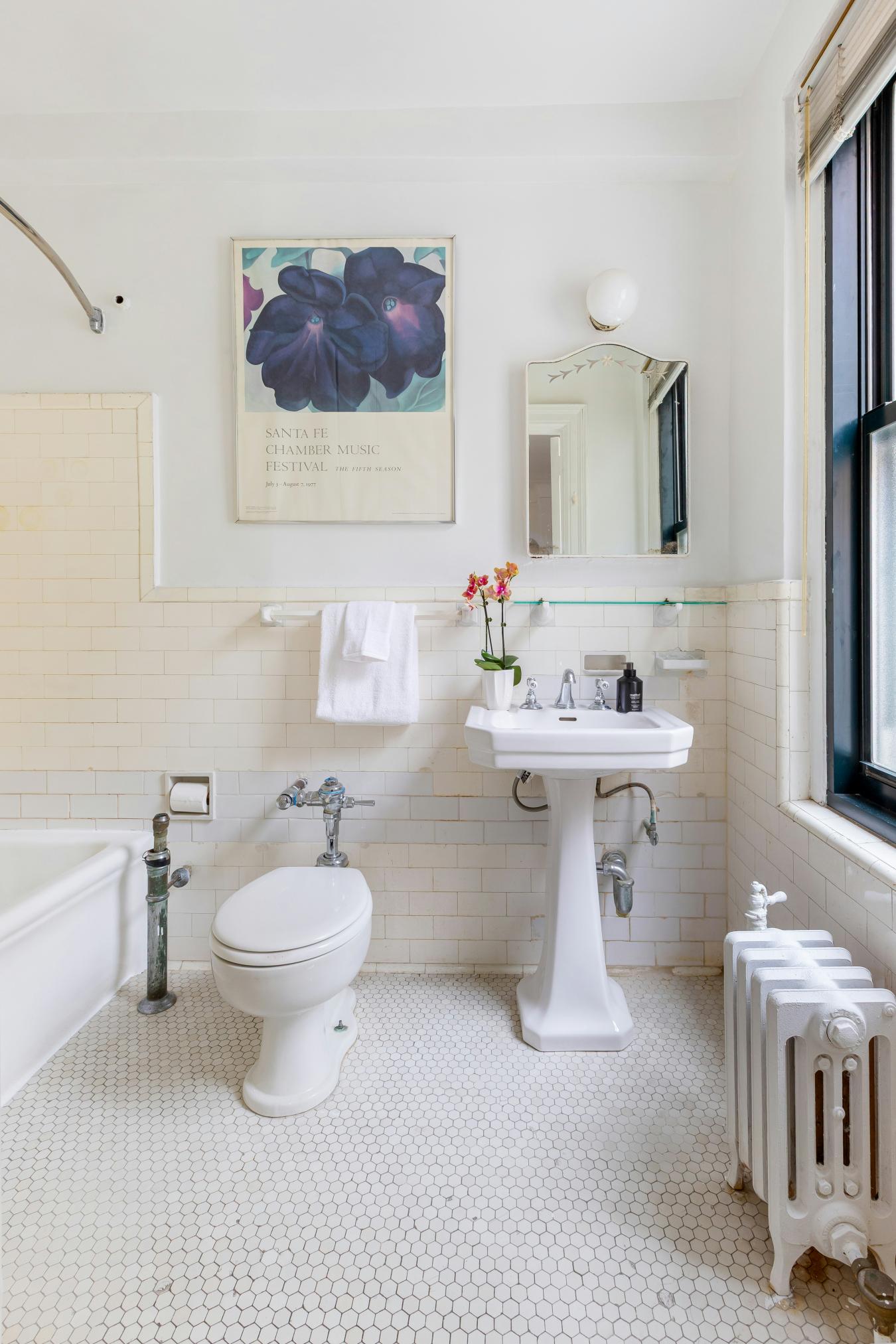 New York, New York, 10025, United States, 4 Bedrooms Bedrooms, ,3 BathroomsBathrooms,Residential,For Sale,2003824