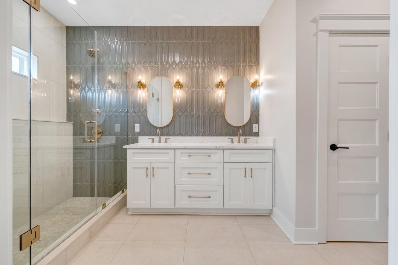 Moneta, Franklin County, 24121, United States, 5 Bedrooms Bedrooms, ,4 BathroomsBathrooms,Residential,For Sale,2003822