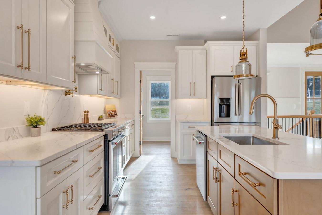 Moneta, Franklin County, 24121, United States, 5 Bedrooms Bedrooms, ,4 BathroomsBathrooms,Residential,For Sale,2003822