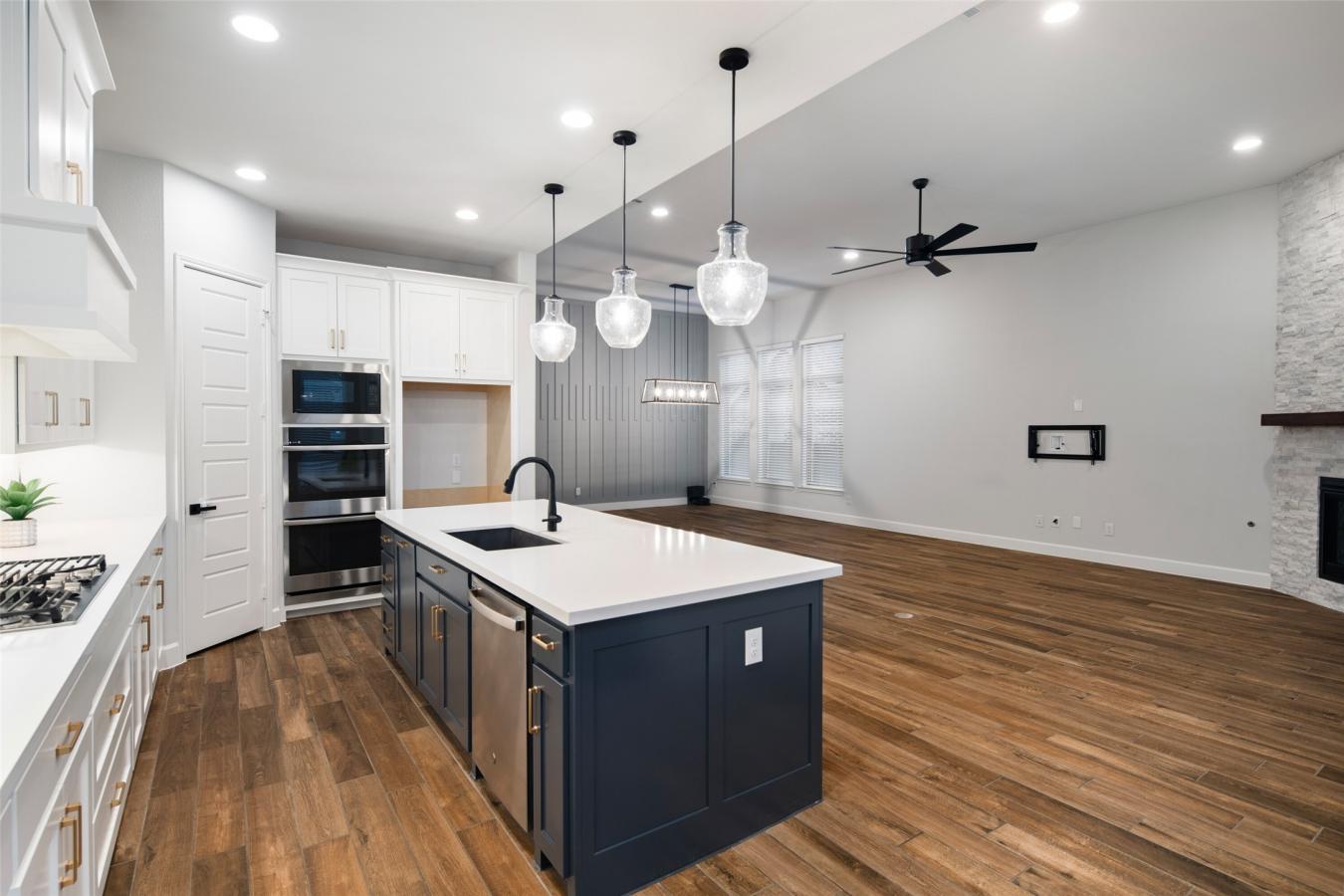 Aubrey, Denton, 76227, United States, 4 Bedrooms Bedrooms, ,3 BathroomsBathrooms,Residential,For Sale,2003820