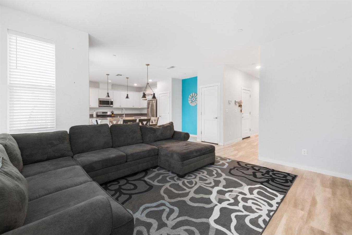 Elk Grove, Sacramento, 95758, United States, 4 Bedrooms Bedrooms, ,3 BathroomsBathrooms,Residential,For Sale,2003816