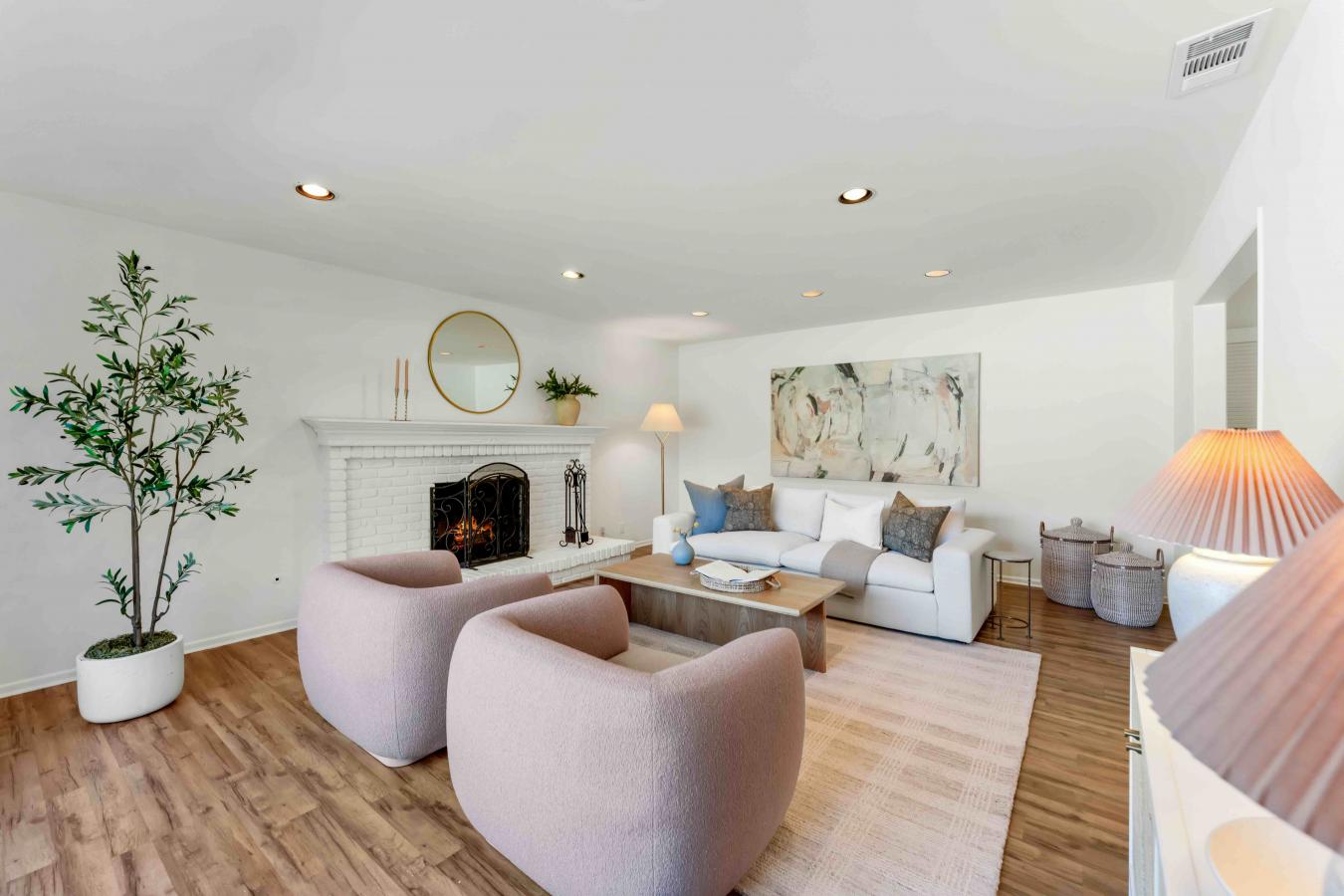 Carpinteria, Santa Barbara, 93013, United States, 4 Bedrooms Bedrooms, ,2 BathroomsBathrooms,Residential,For Sale,2003811