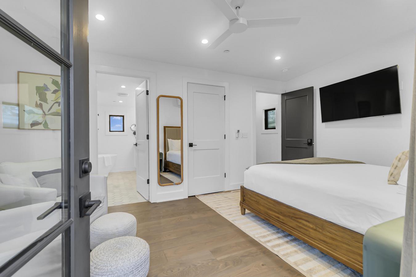 Charleston, Charleston, 29403, United States, 3 Bedrooms Bedrooms, ,3 BathroomsBathrooms,Residential,For Sale,2003810