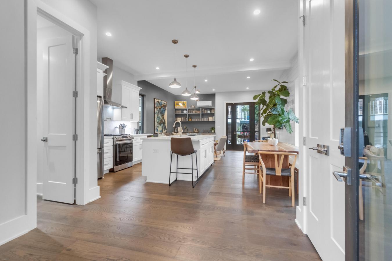 Charleston, Charleston, 29403, United States, 3 Bedrooms Bedrooms, ,3 BathroomsBathrooms,Residential,For Sale,2003810