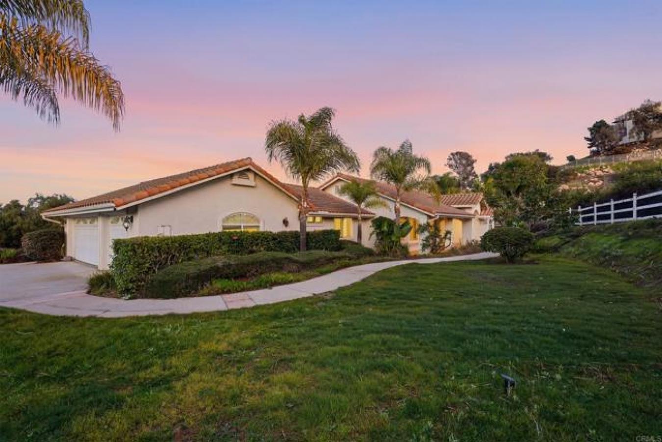 Fallbrook, San Diego, 92028, United States, 4 Bedrooms Bedrooms, ,3 BathroomsBathrooms,Residential,For Sale,2003808