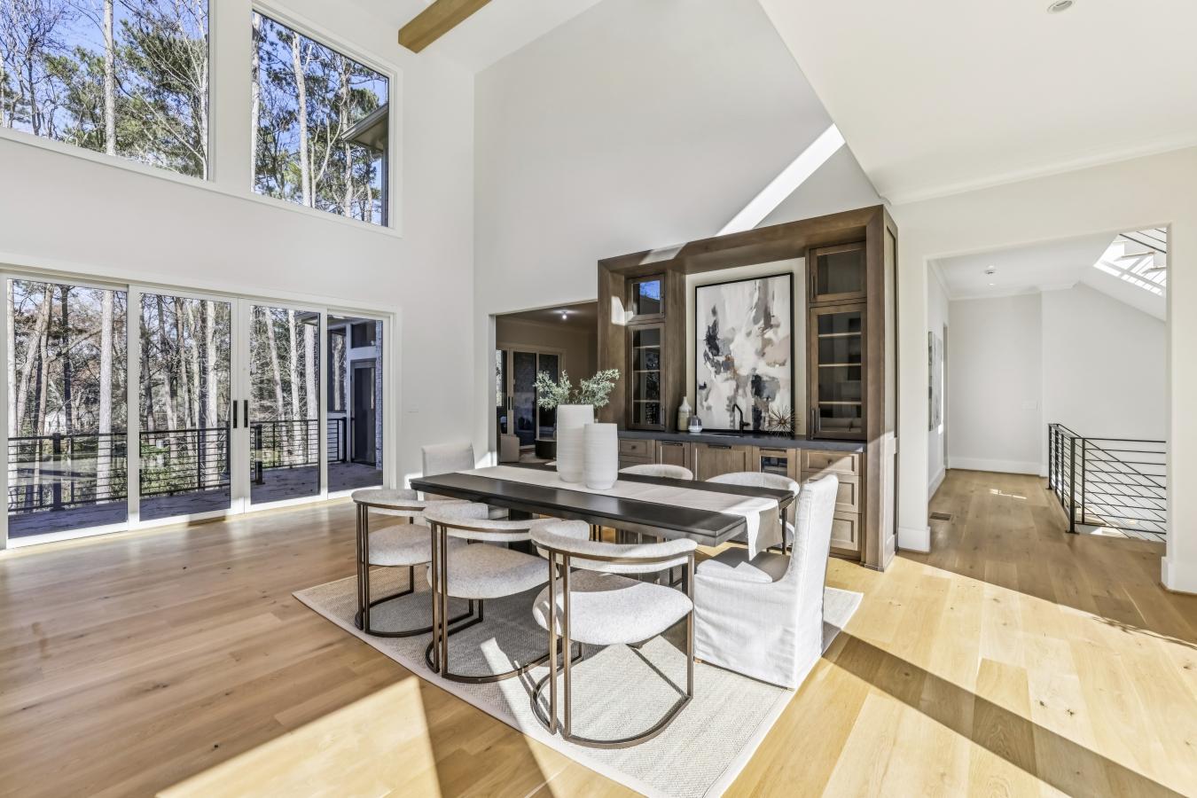 Atlanta, Georgia, 30342, United States, 6 Bedrooms Bedrooms, ,7 BathroomsBathrooms,Residential,For Sale,2003806