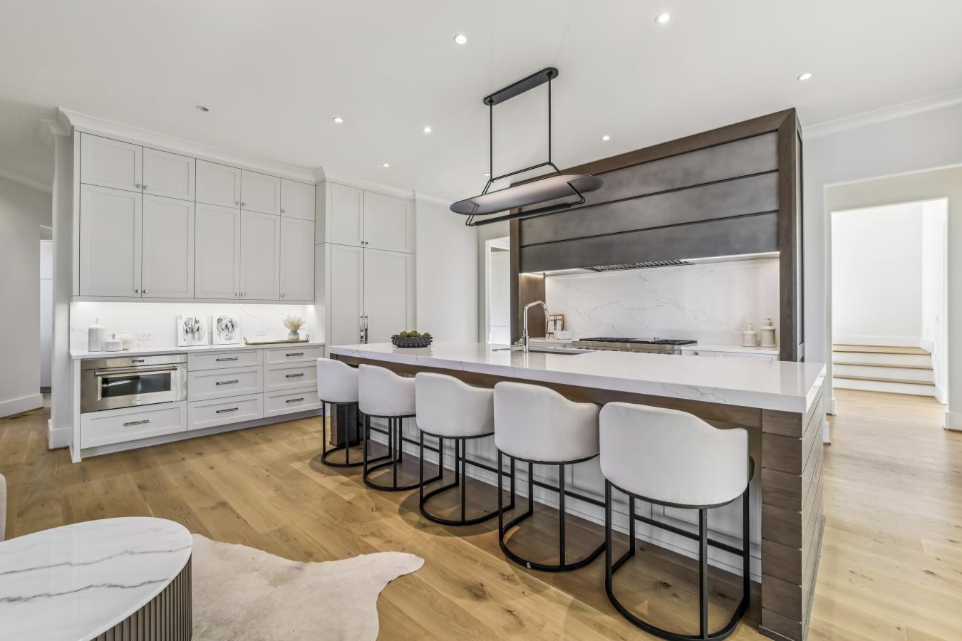 Atlanta, Georgia, 30342, United States, 6 Bedrooms Bedrooms, ,7 BathroomsBathrooms,Residential,For Sale,2003806