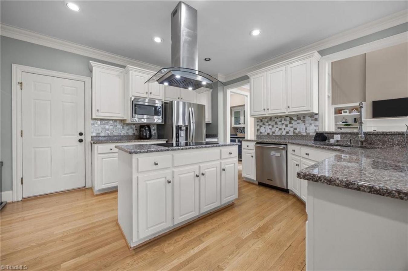 Greensboro, Guilford, 27410, United States, 5 Bedrooms Bedrooms, ,4 BathroomsBathrooms,Residential,For Sale,2003804