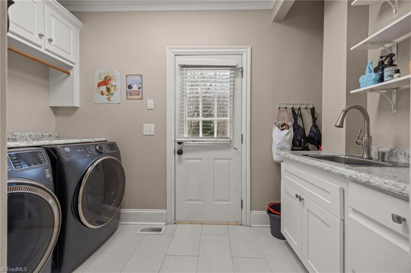 Greensboro, Guilford, 27410, United States, 5 Bedrooms Bedrooms, ,4 BathroomsBathrooms,Residential,For Sale,2003804