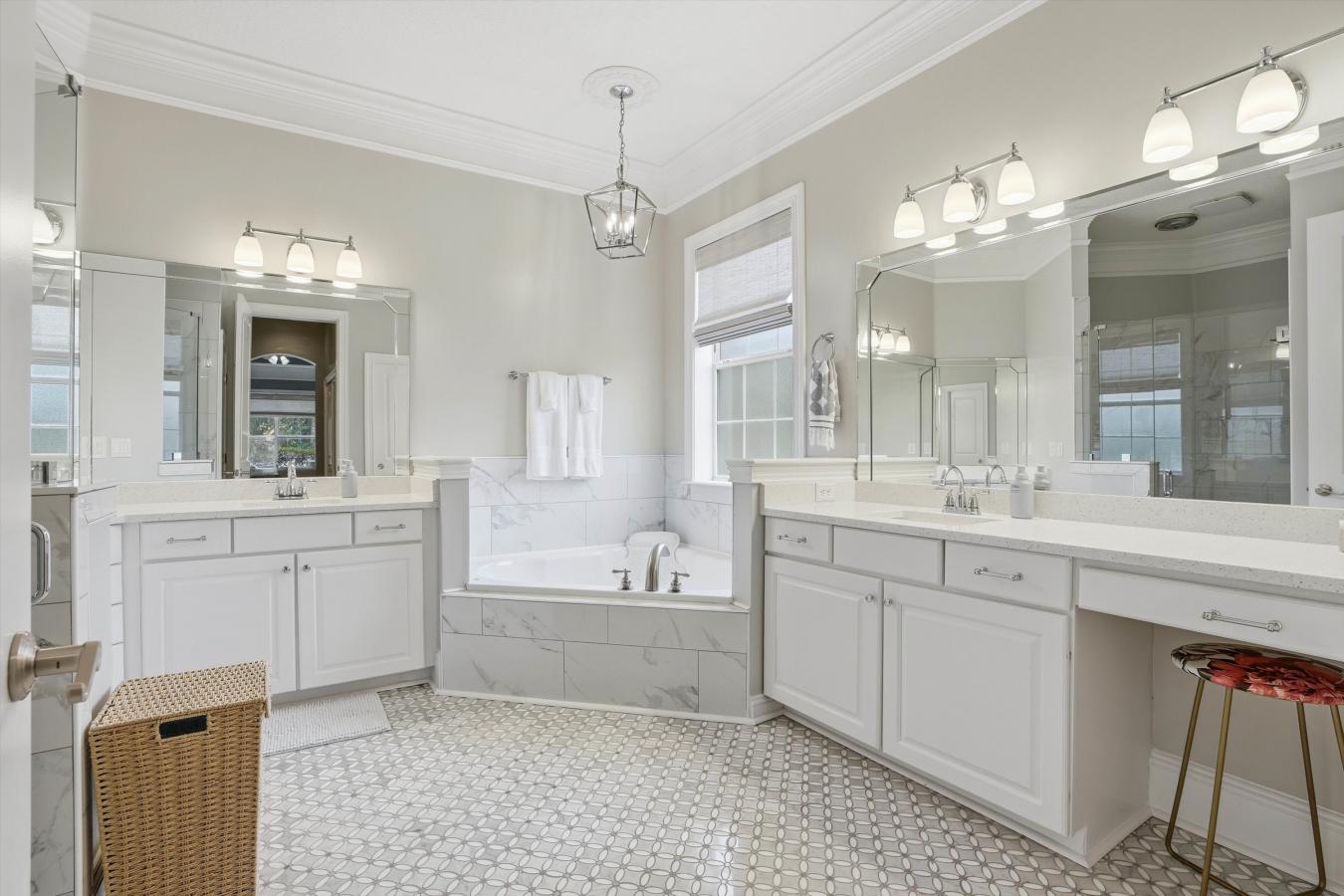 Orange Park, Clay, 32065, United States, 7 Bedrooms Bedrooms, ,4 BathroomsBathrooms,Residential,For Sale,2003800