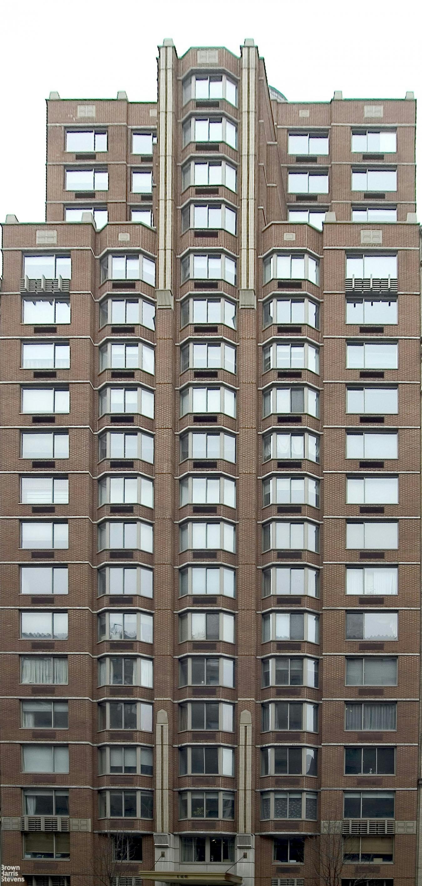 New York, New York, 10024, United States, 3 Bedrooms Bedrooms, ,2 BathroomsBathrooms,Residential,For Sale,2003798