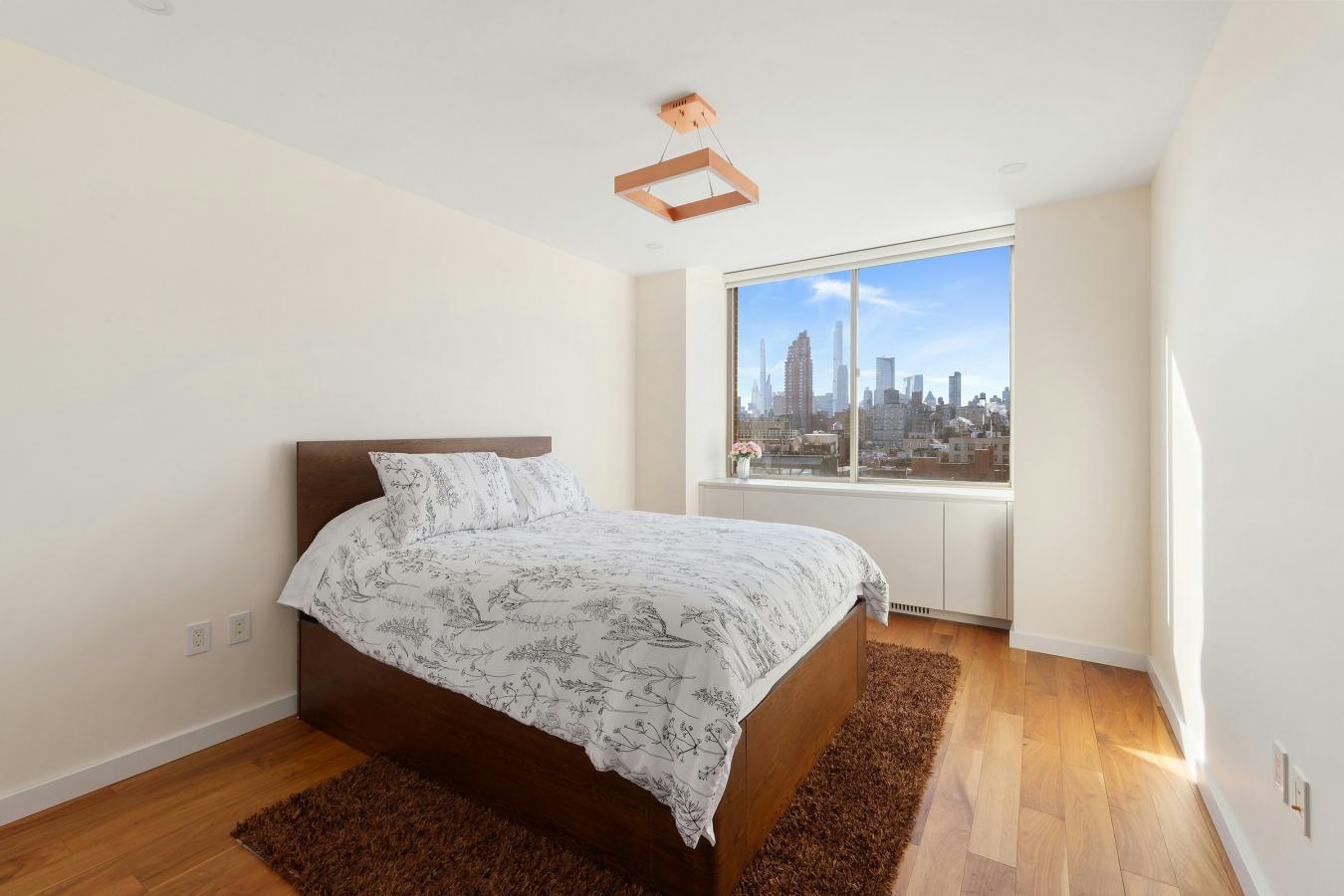 New York, New York, 10024, United States, 3 Bedrooms Bedrooms, ,2 BathroomsBathrooms,Residential,For Sale,2003798