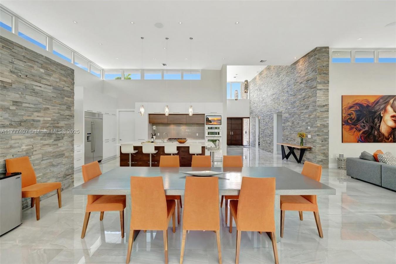 Hallandale, Florida, 33009, United States, 5 Bedrooms Bedrooms, ,5 BathroomsBathrooms,Residential,For Sale,2003797