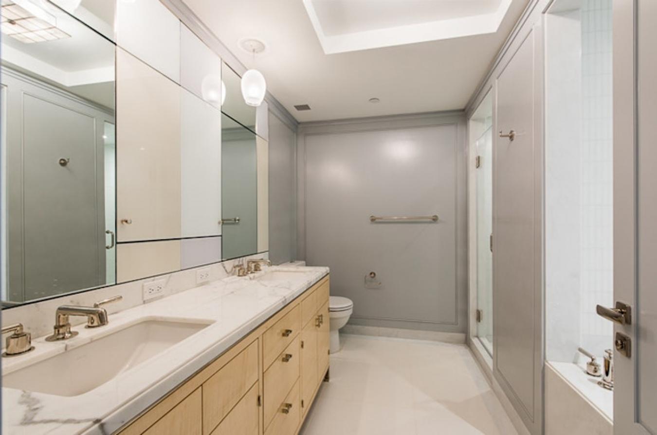 New York, New York, 10065, United States, 2 Bedrooms Bedrooms, ,2 BathroomsBathrooms,Residential,For Sale,2003796