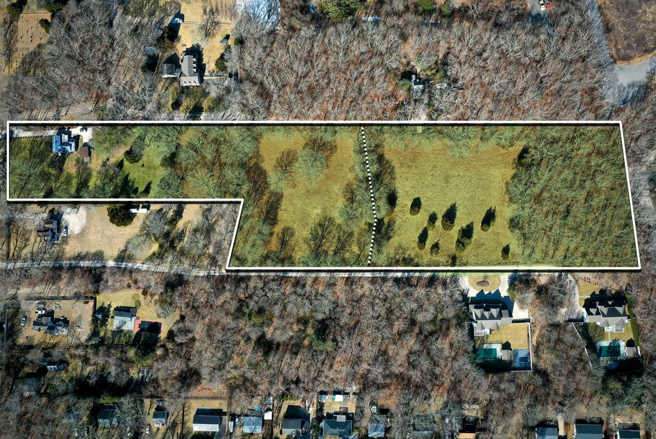 East Hampton, New York, 11937, United States, 3 Bedrooms Bedrooms, ,2 BathroomsBathrooms,Residential,For Sale,2003794