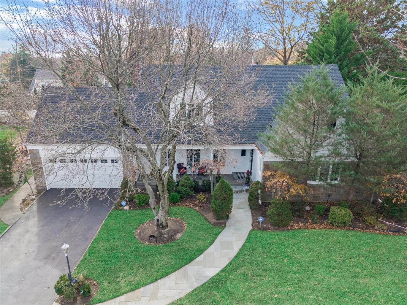 Eastchester, Westchester County, 10709, United States, 3 Bedrooms Bedrooms, ,3 BathroomsBathrooms,Residential,For Sale,2003788