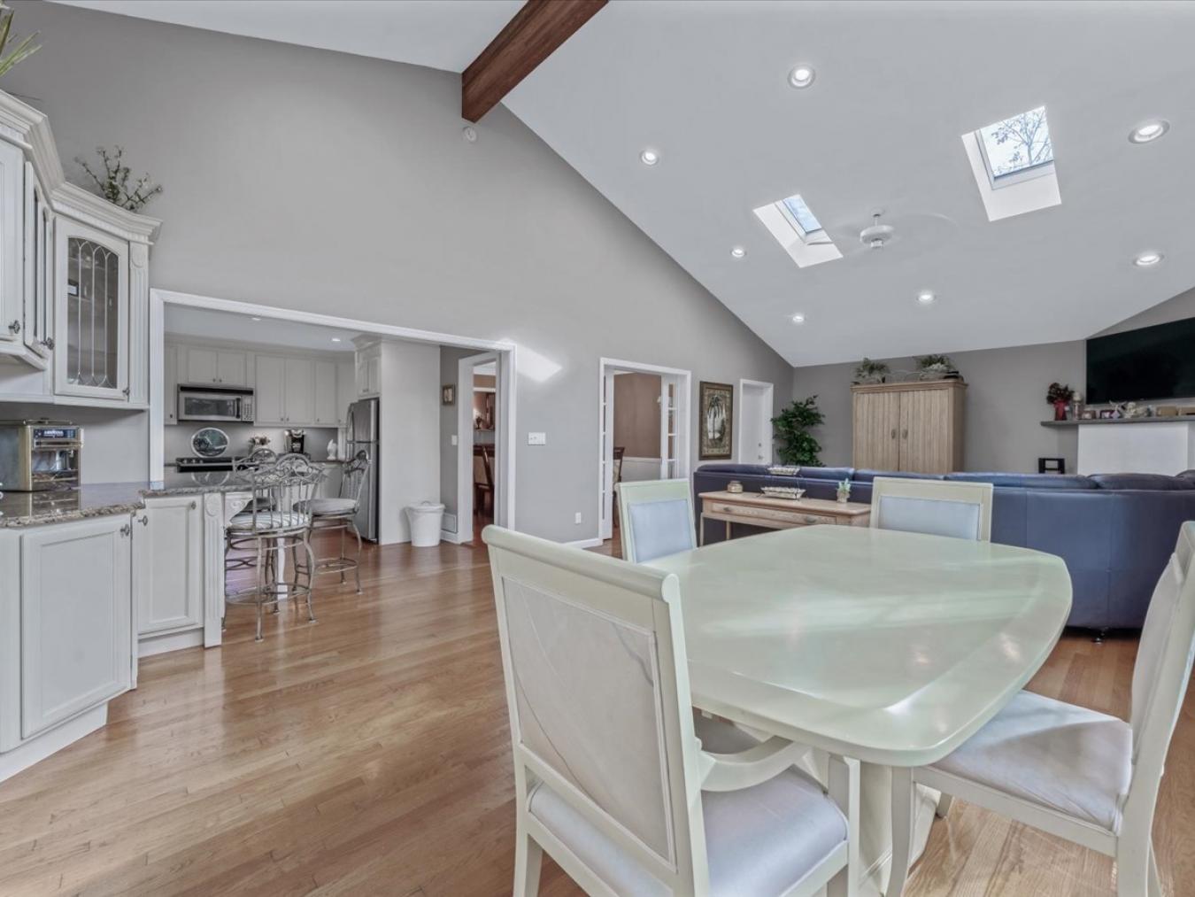 Eastchester, Westchester County, 10709, United States, 3 Bedrooms Bedrooms, ,3 BathroomsBathrooms,Residential,For Sale,2003788