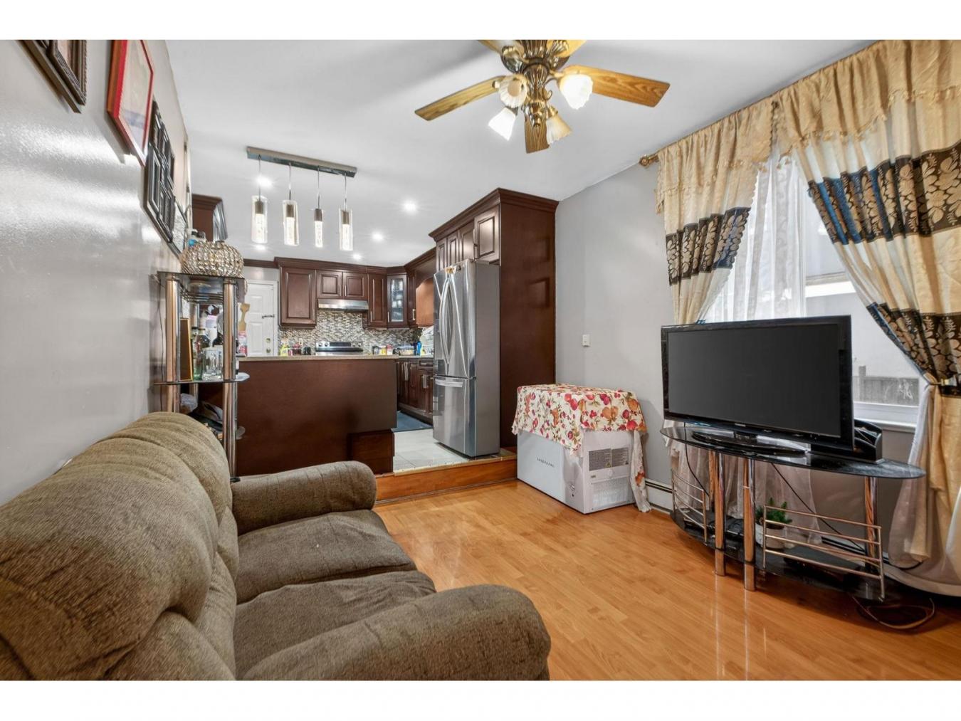 Surrey, BC, V3W5J8, Canada, 5 Bedrooms Bedrooms, ,3 BathroomsBathrooms,Residential,For Sale,2003785