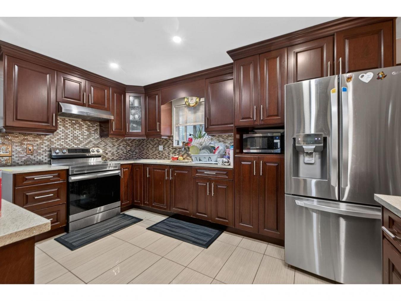 Surrey, BC, V3W5J8, Canada, 5 Bedrooms Bedrooms, ,3 BathroomsBathrooms,Residential,For Sale,2003785