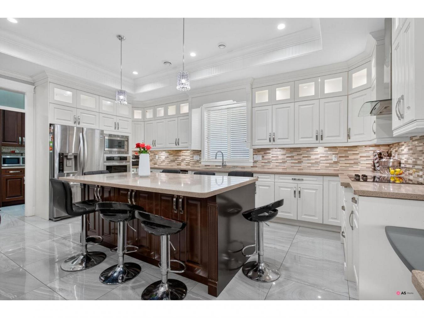 Surrey, Canada, V3R6W2, Canada, 9 Bedrooms Bedrooms, ,6 BathroomsBathrooms,Residential,For Sale,2003784