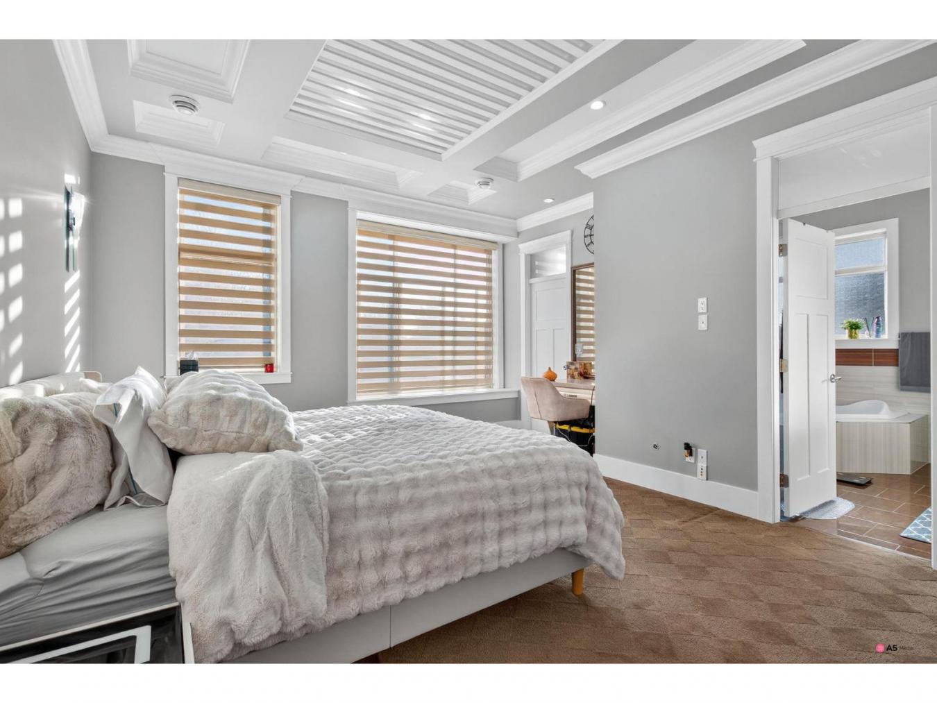 Surrey, Canada, V3R6W2, Canada, 9 Bedrooms Bedrooms, ,6 BathroomsBathrooms,Residential,For Sale,2003784