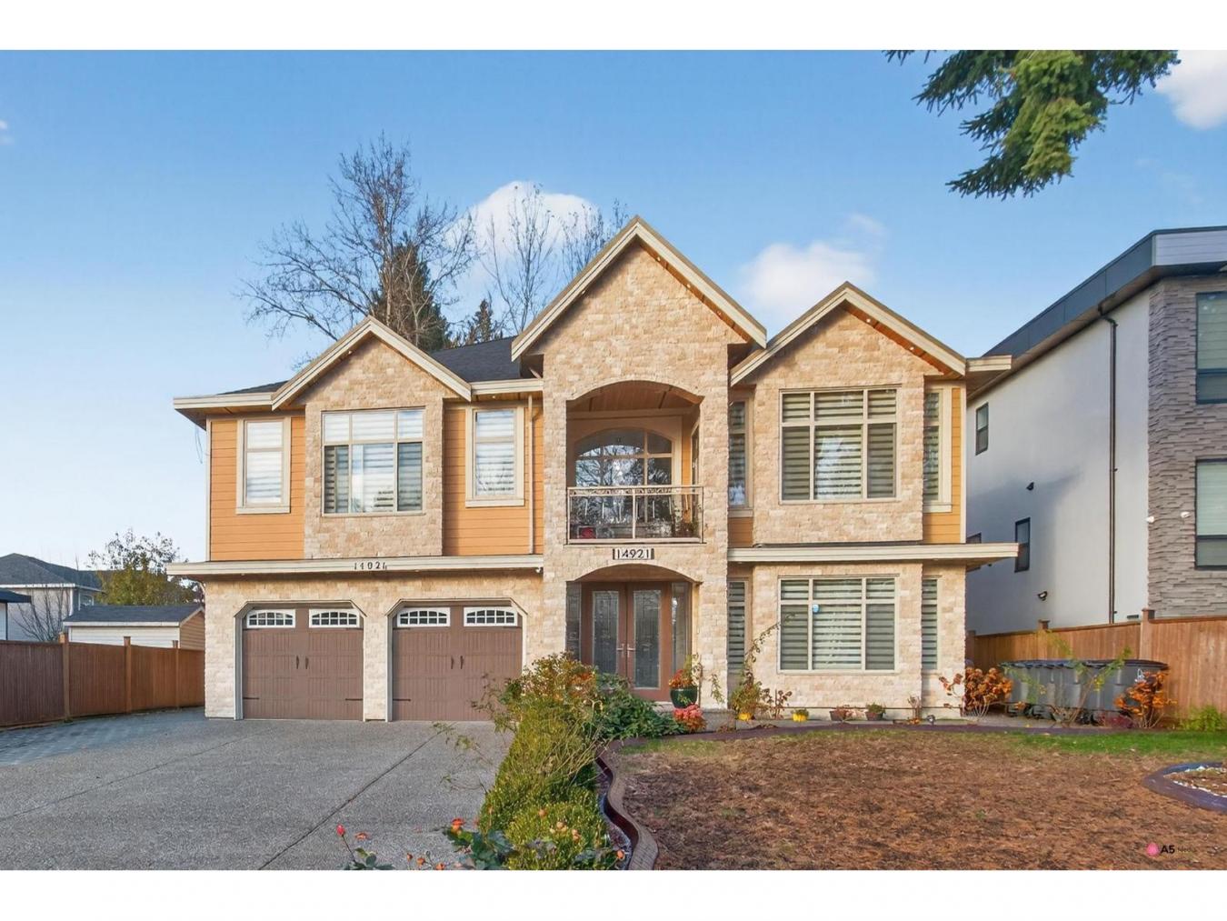 Surrey, Canada, V3R6W2, Canada, 9 Bedrooms Bedrooms, ,6 BathroomsBathrooms,Residential,For Sale,2003784