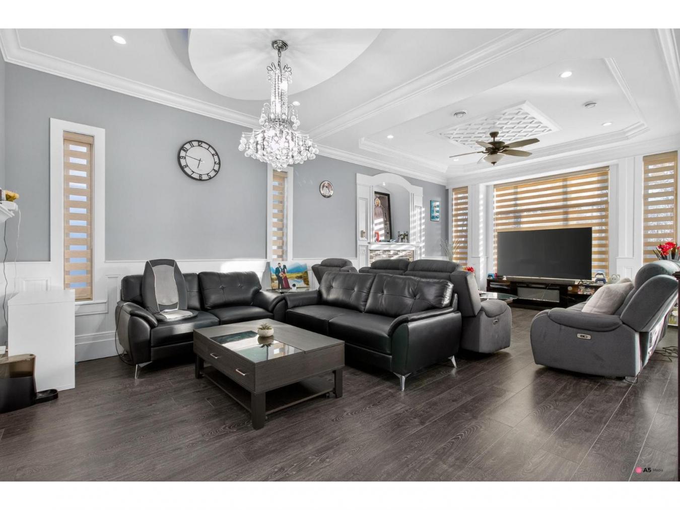 Surrey, Canada, V3R6W2, Canada, 9 Bedrooms Bedrooms, ,6 BathroomsBathrooms,Residential,For Sale,2003784