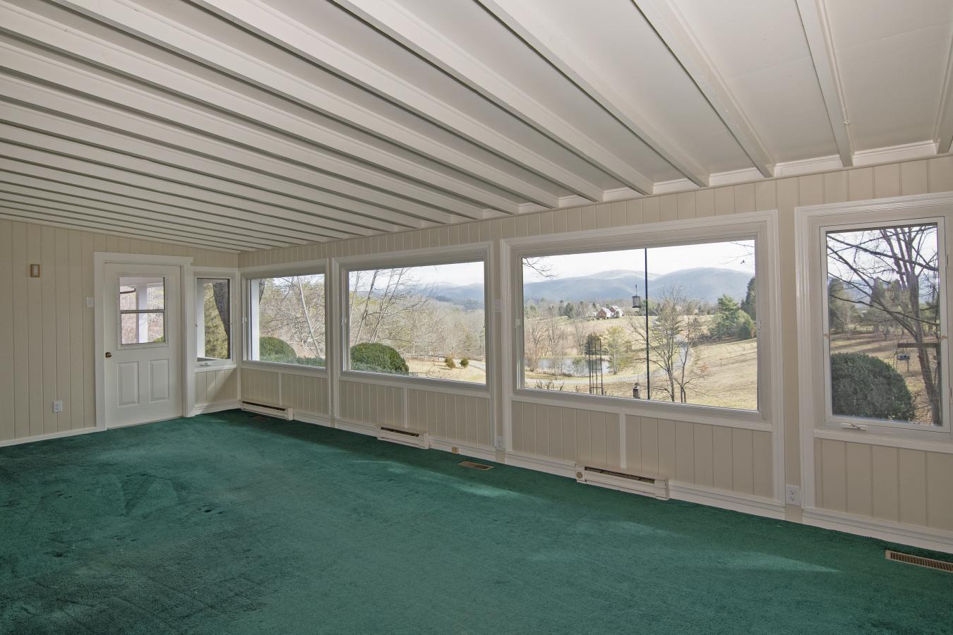 Caldwell, Greenbrier, 24925, United States, 5 Bedrooms Bedrooms, ,4 BathroomsBathrooms,Residential,For Sale,2003782