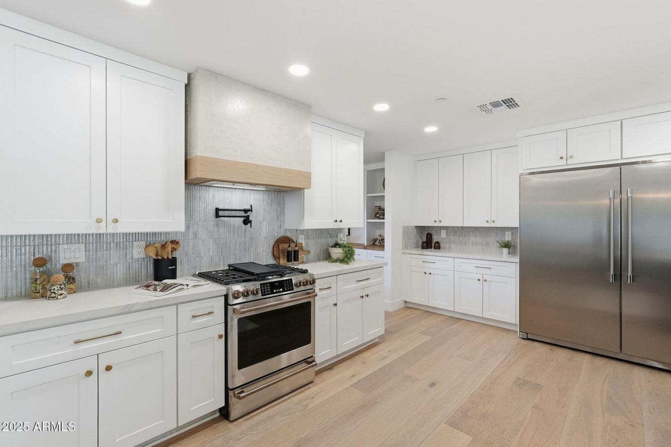 Scottsdale, Maricopa, 85251, United States, 4 Bedrooms Bedrooms, ,4 BathroomsBathrooms,Residential,For Sale,2003776