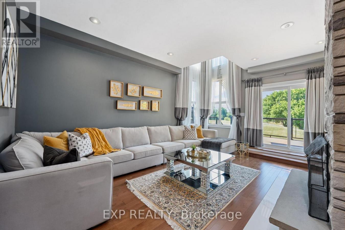 King, ON, L7B0C7, Canada, 4 Bedrooms Bedrooms, ,5 BathroomsBathrooms,Residential,For Sale,2003773