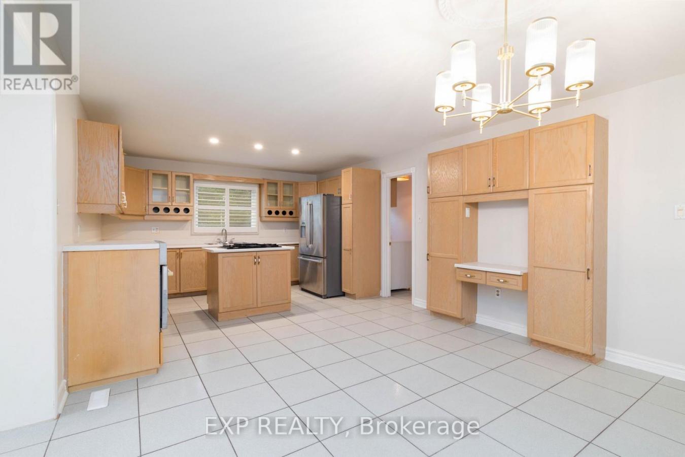 King (King City), ON, L7B1C8, Canada, 4 Bedrooms Bedrooms, ,3 BathroomsBathrooms,Residential,For Sale,2003772