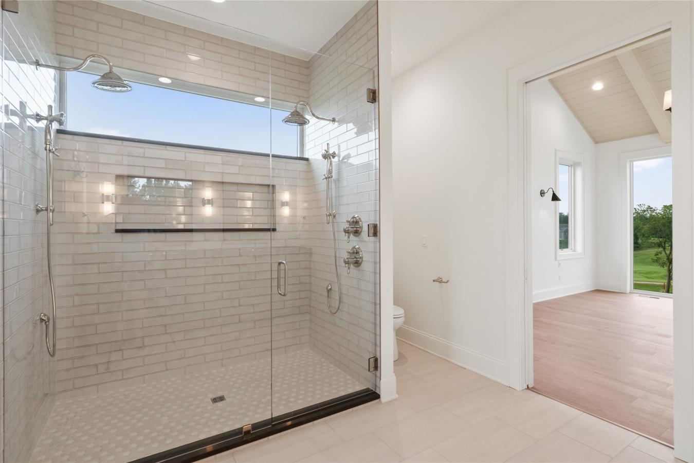 Pella, Marion, 50219, United States, 5 Bedrooms Bedrooms, ,4 BathroomsBathrooms,Residential,For Sale,2003771