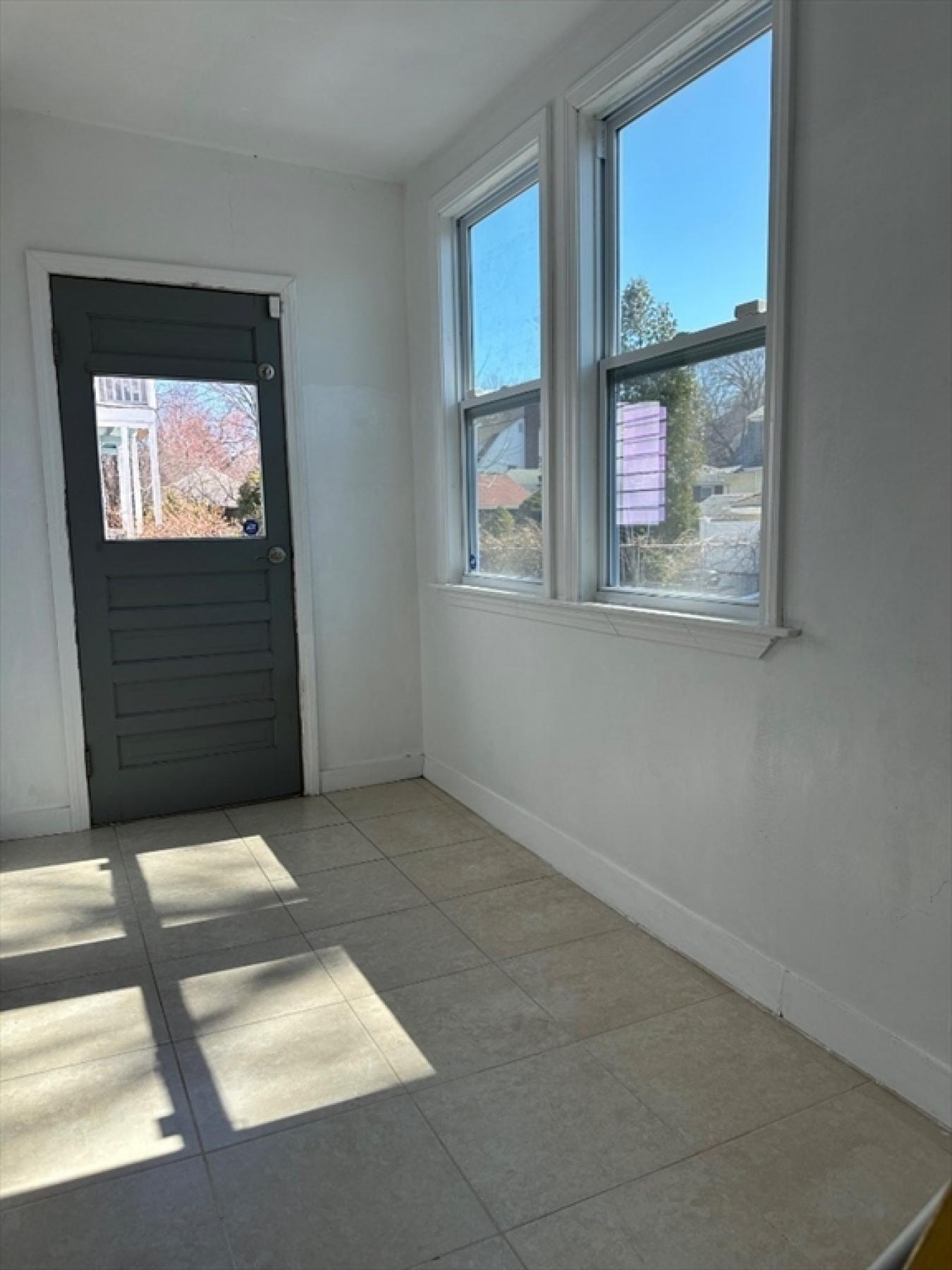 LOCATION, LOCATION, LOCATION! This beautiful &amp; well-maintained – image 12