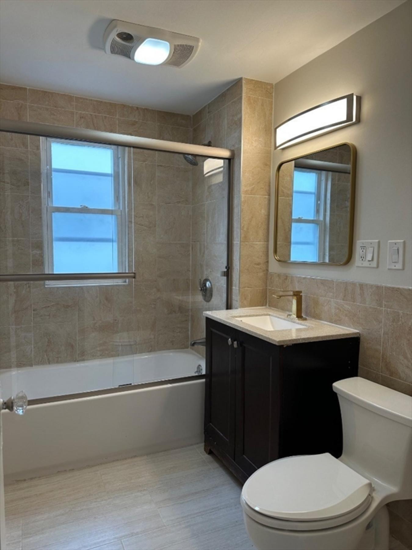 LOCATION, LOCATION, LOCATION! This beautiful &amp; well-maintained – image 13