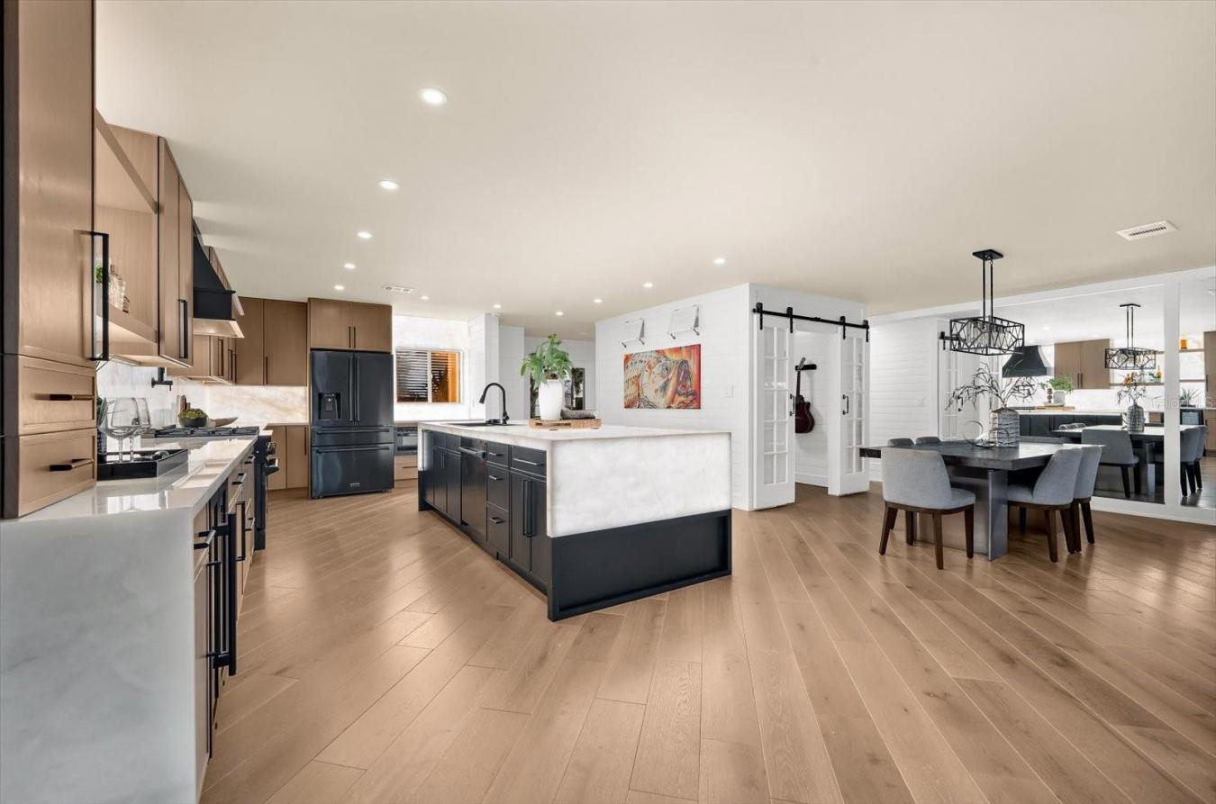 CLEARWATER BEACH, Pinellas, 33767, United States, 4 Bedrooms Bedrooms, ,3 BathroomsBathrooms,Residential,For Sale,2003764