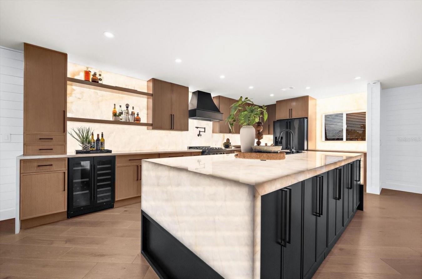 CLEARWATER BEACH, Pinellas, 33767, United States, 4 Bedrooms Bedrooms, ,3 BathroomsBathrooms,Residential,For Sale,2003764