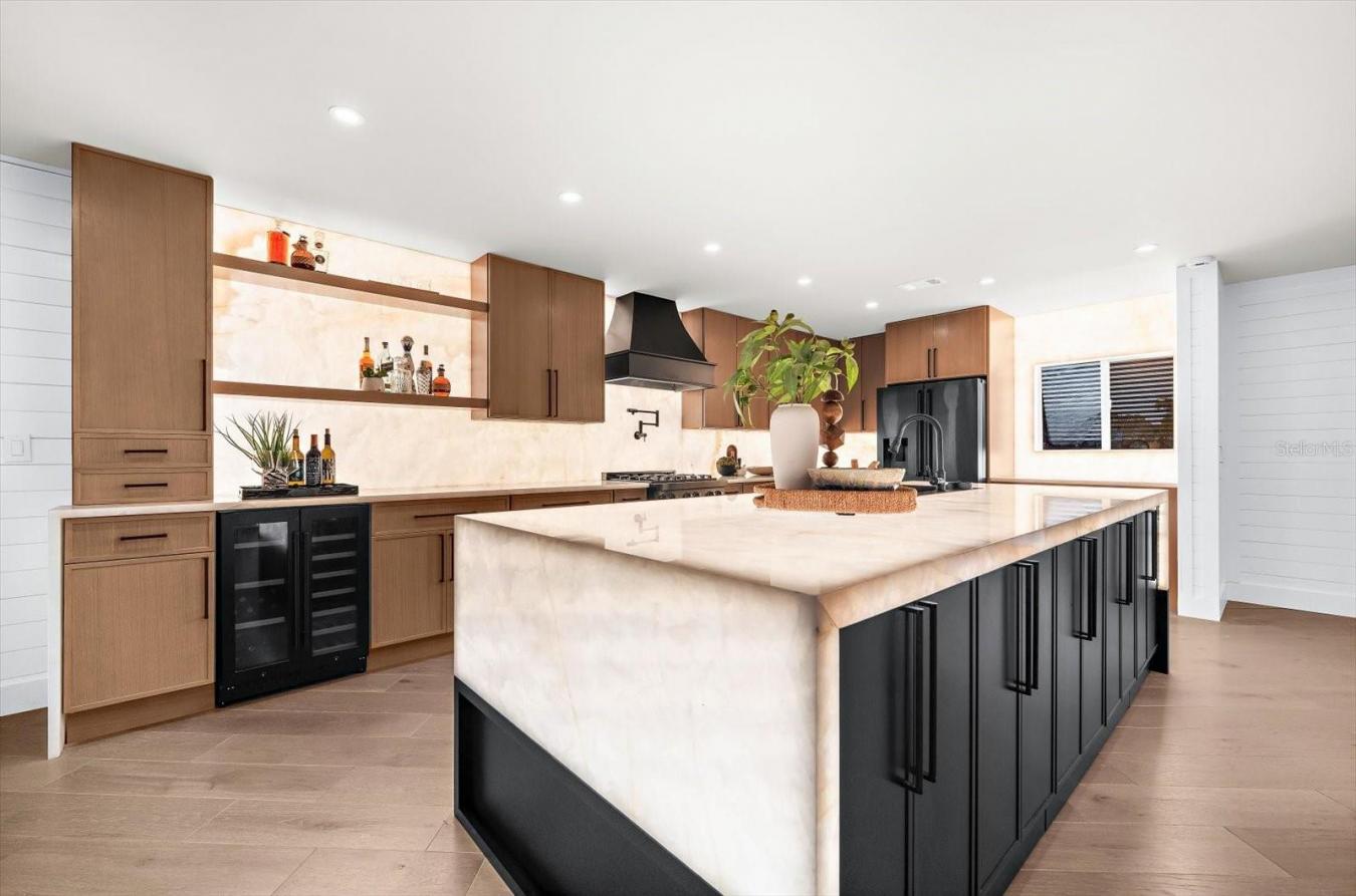 CLEARWATER BEACH, Pinellas, 33767, United States, 4 Bedrooms Bedrooms, ,3 BathroomsBathrooms,Residential,For Sale,2003764