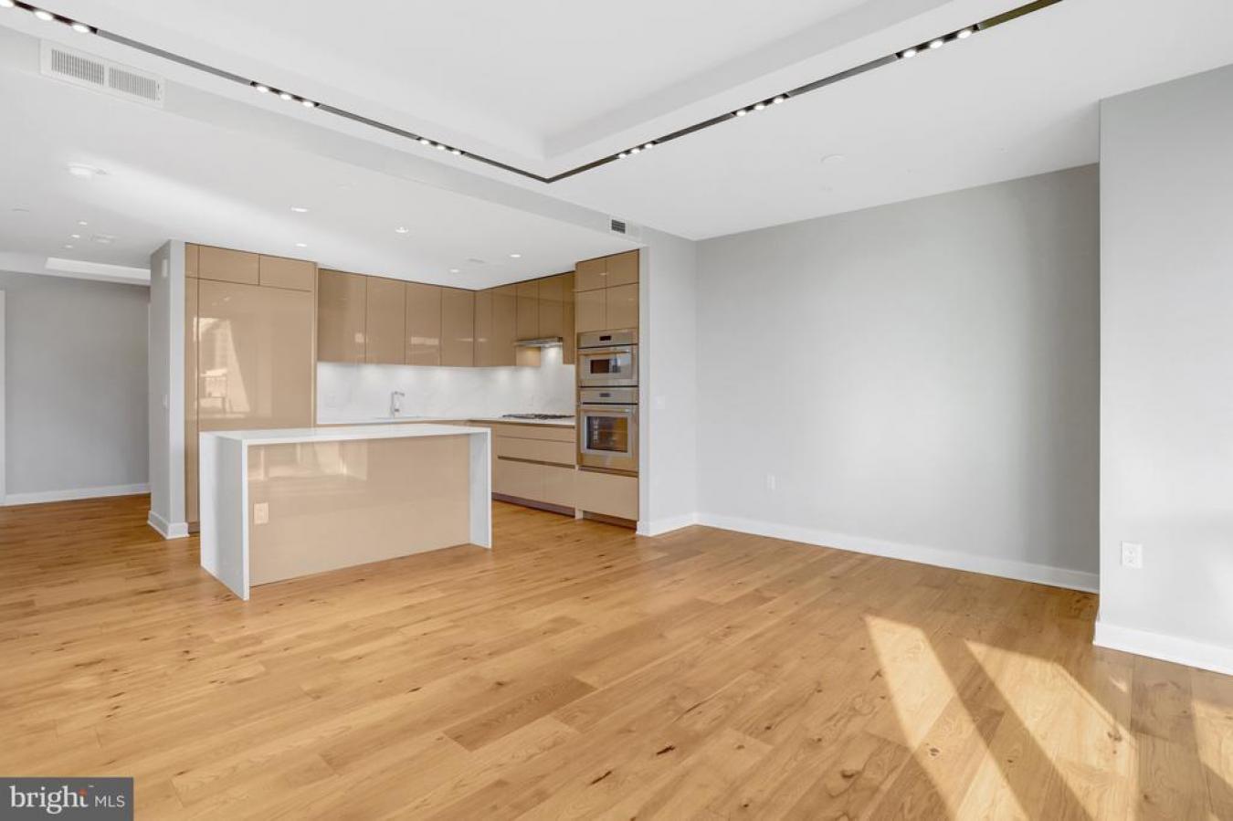 ARLINGTON, ARLINGTON, 22209, United States, 2 Bedrooms Bedrooms, ,2 BathroomsBathrooms,Residential,For Sale,2003763