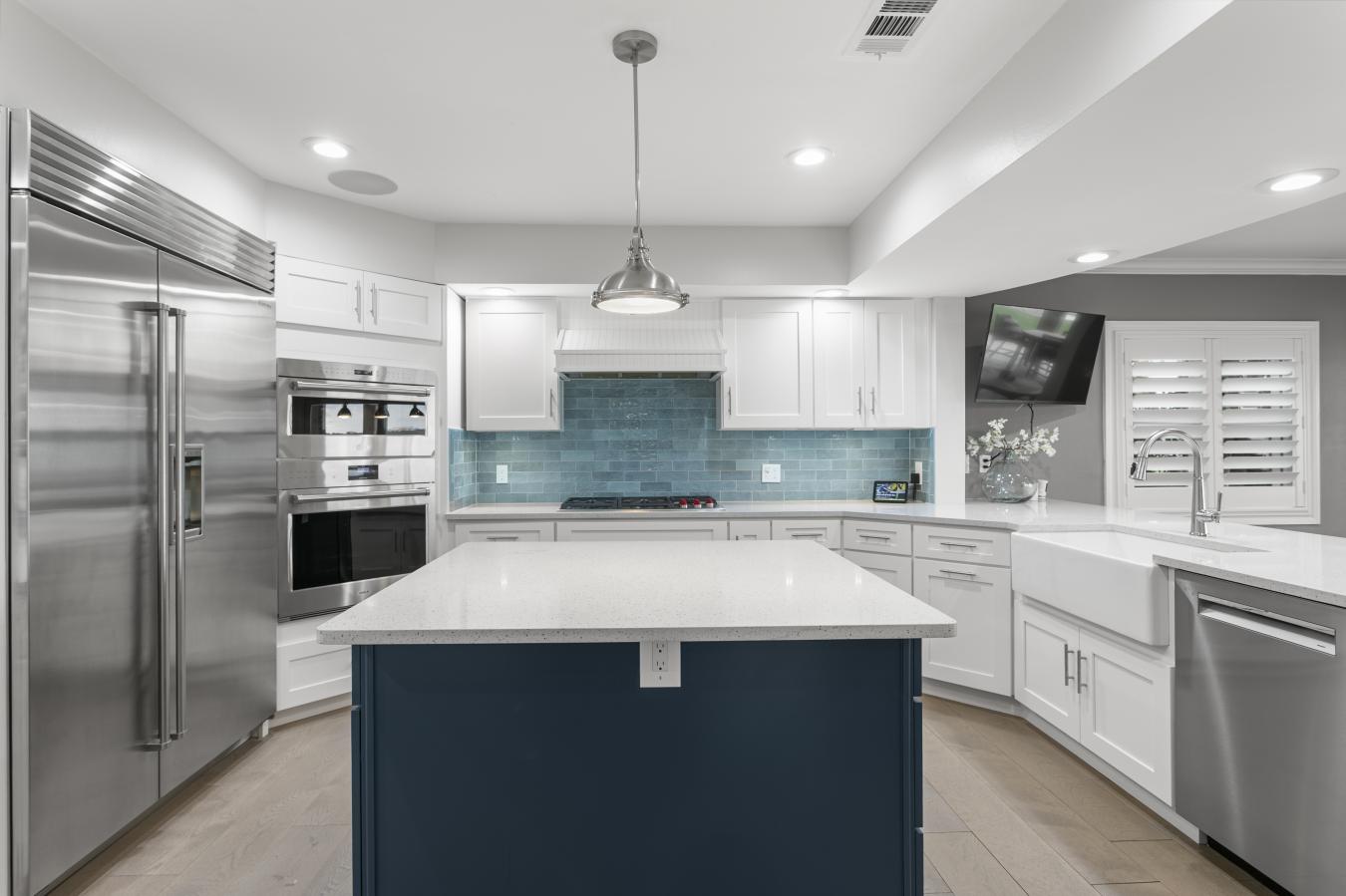 St. Petersburg, Florida, 33707, United States, 4 Bedrooms Bedrooms, ,2 BathroomsBathrooms,Residential,For Sale,2003762