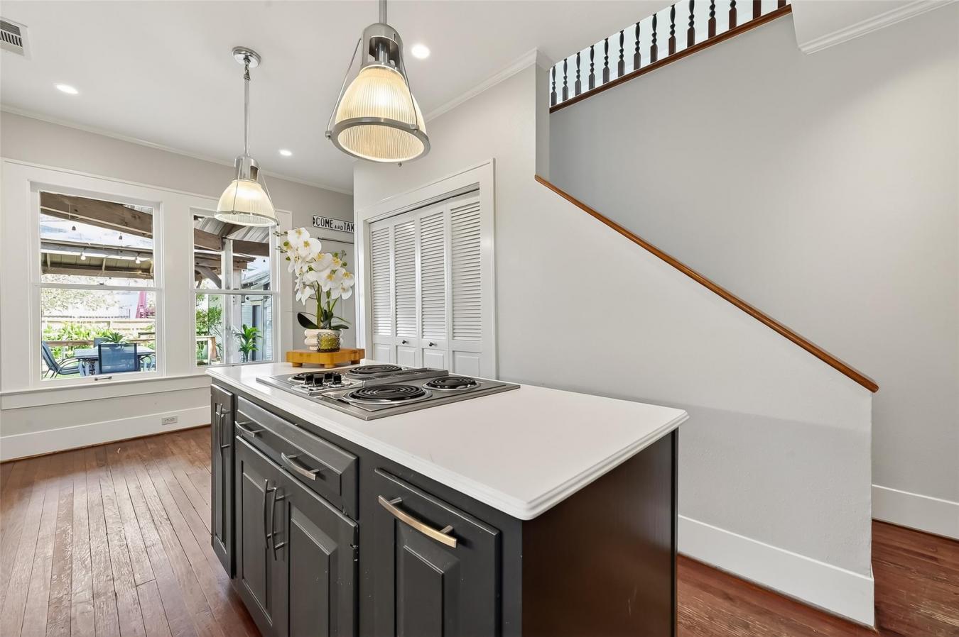 Houston, Texas, 77008, United States, 3 Bedrooms Bedrooms, ,2 BathroomsBathrooms,Residential,For Sale,2003760