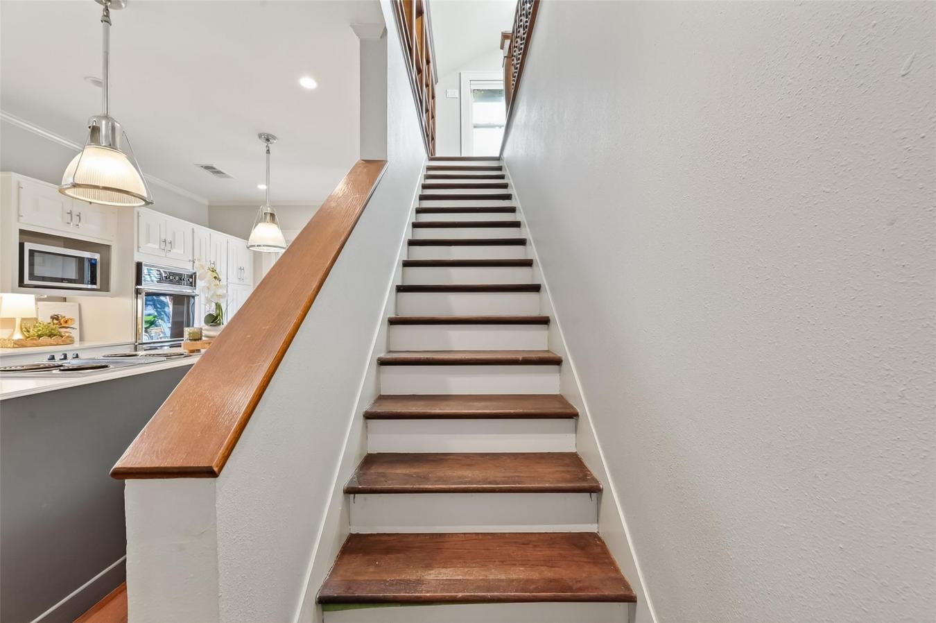 Houston, Texas, 77008, United States, 3 Bedrooms Bedrooms, ,2 BathroomsBathrooms,Residential,For Sale,2003760