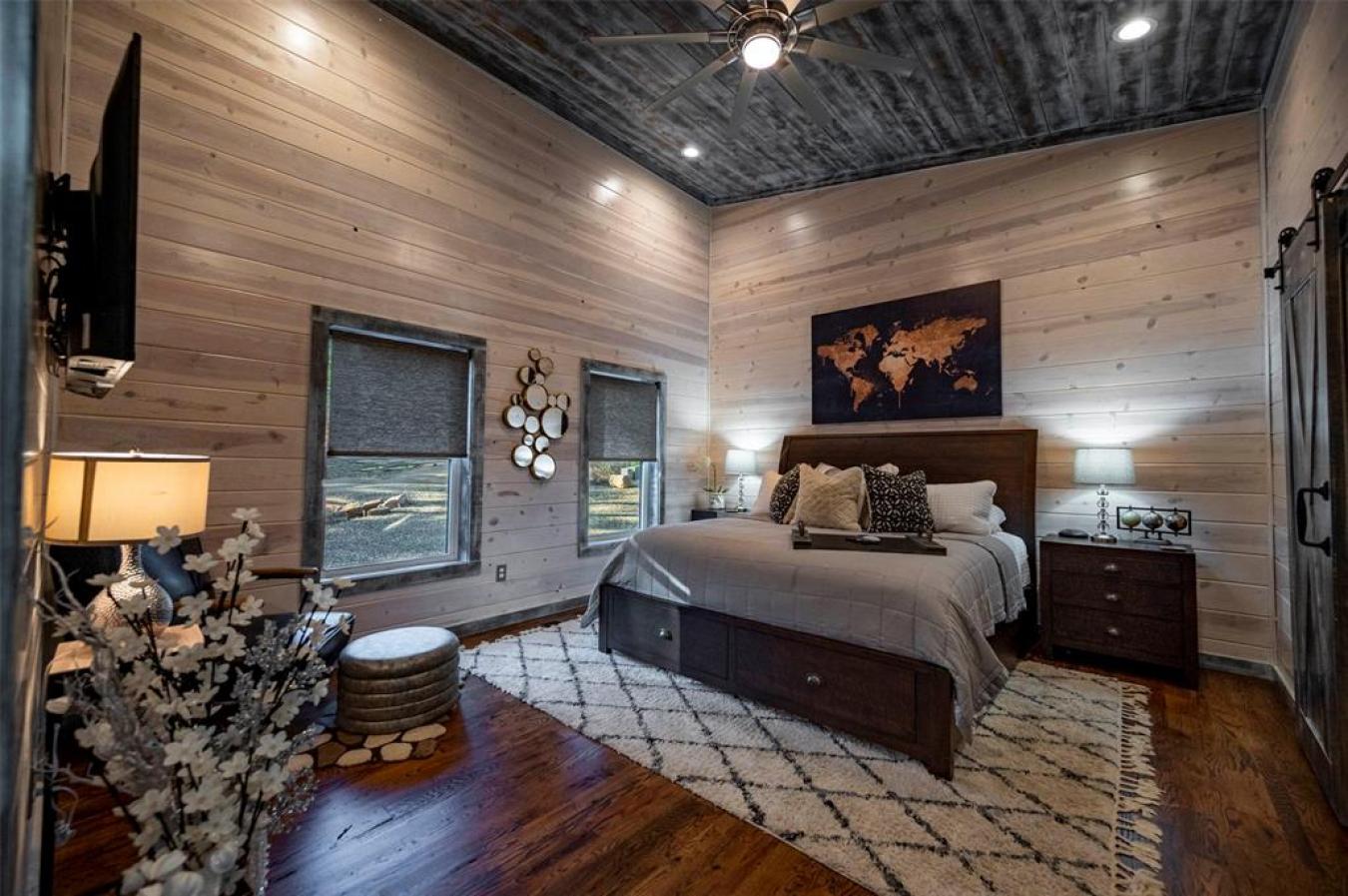 Broken Bow, McCurtain, 74728, United States, 2 Bedrooms Bedrooms, ,2 BathroomsBathrooms,Residential,For Sale,2003759