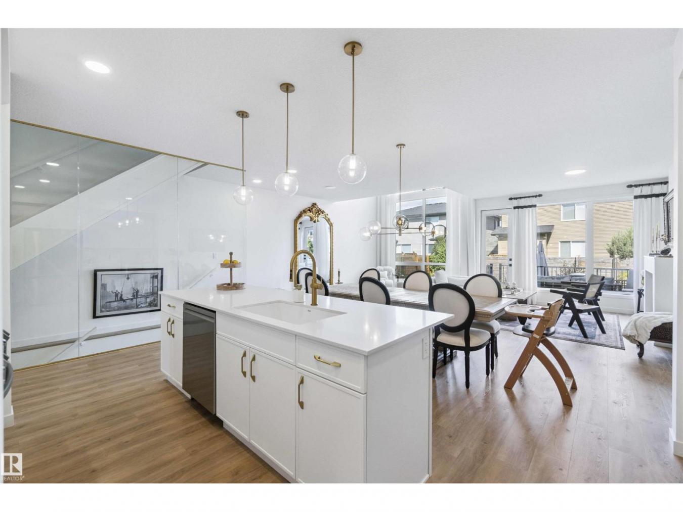 Edmonton, AB, T6W 5B5, Canada, 4 Bedrooms Bedrooms, ,3 BathroomsBathrooms,Residential,For Sale,2003756