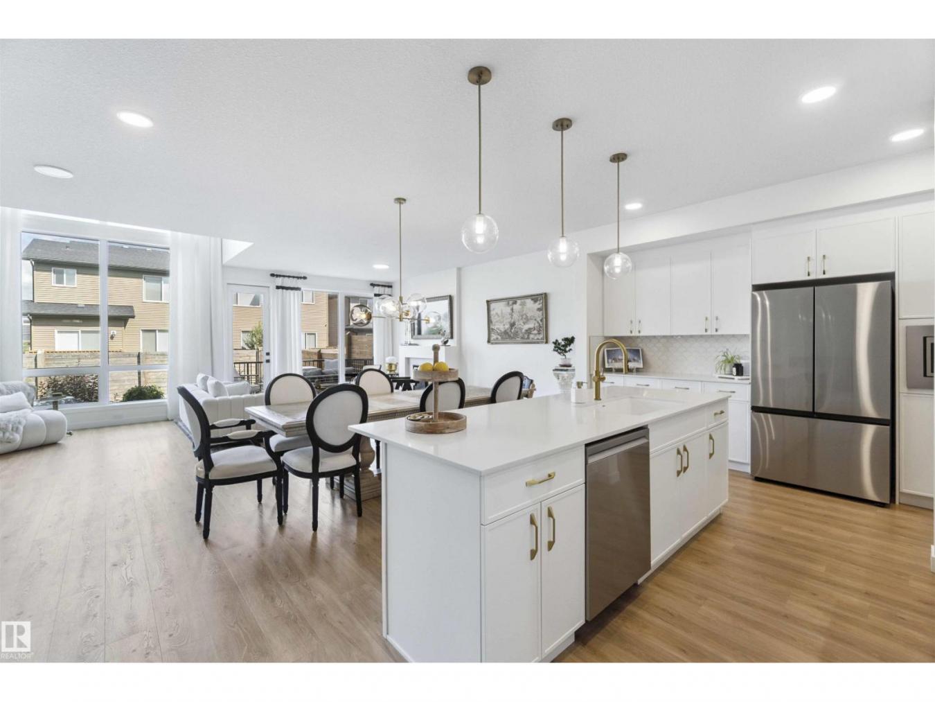 Edmonton, AB, T6W 5B5, Canada, 4 Bedrooms Bedrooms, ,3 BathroomsBathrooms,Residential,For Sale,2003756